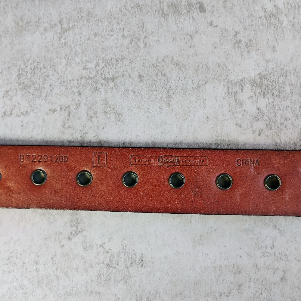 Fossil Brown Leather Belt with Gold Buckle - Picture 4 of 9